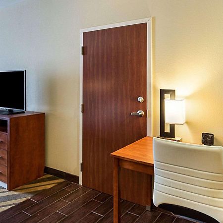 Comfort Suites Near Tanger Outlet Mall Gonzales Dış mekan fotoğraf