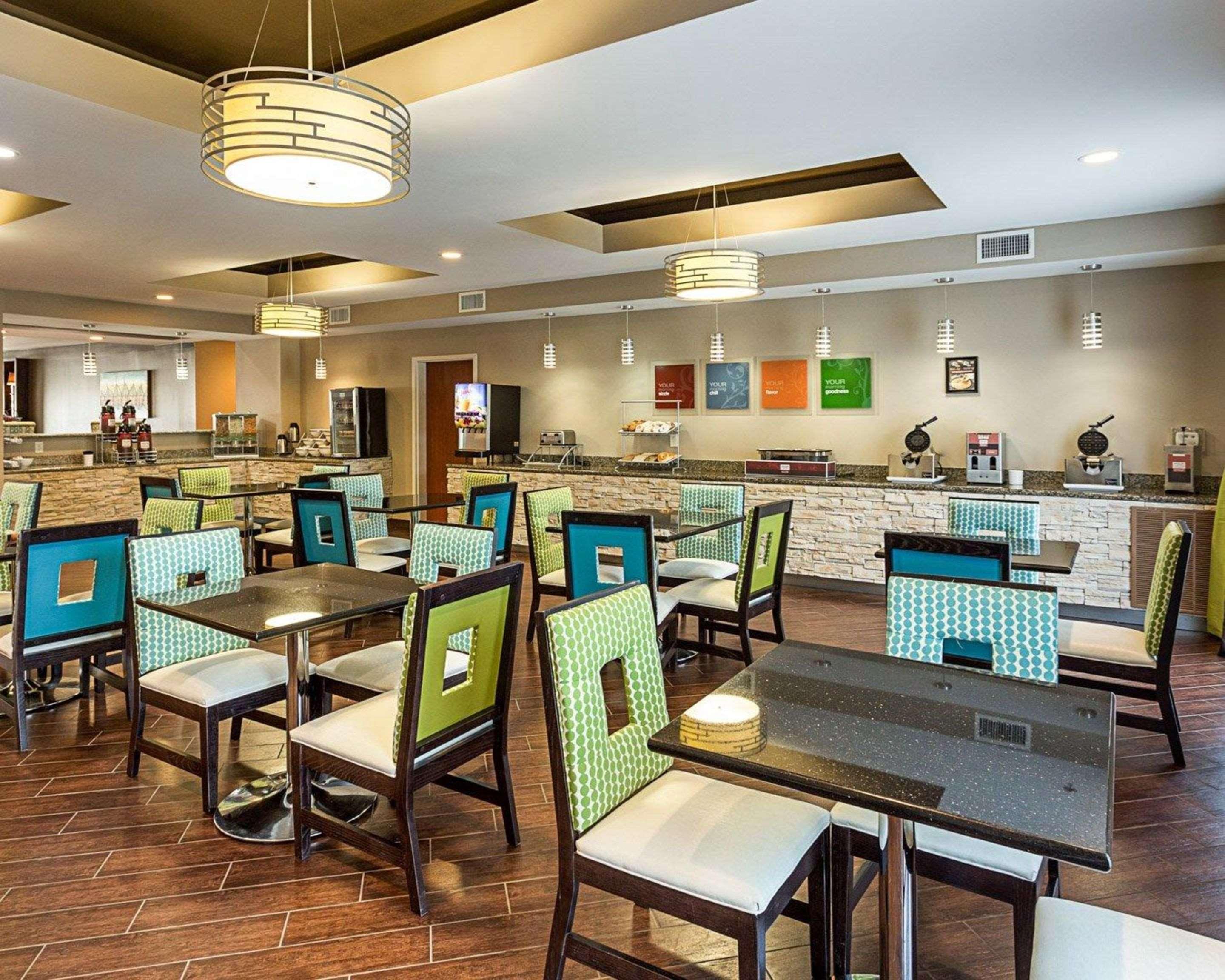 Comfort Suites Near Tanger Outlet Mall Gonzales Dış mekan fotoğraf