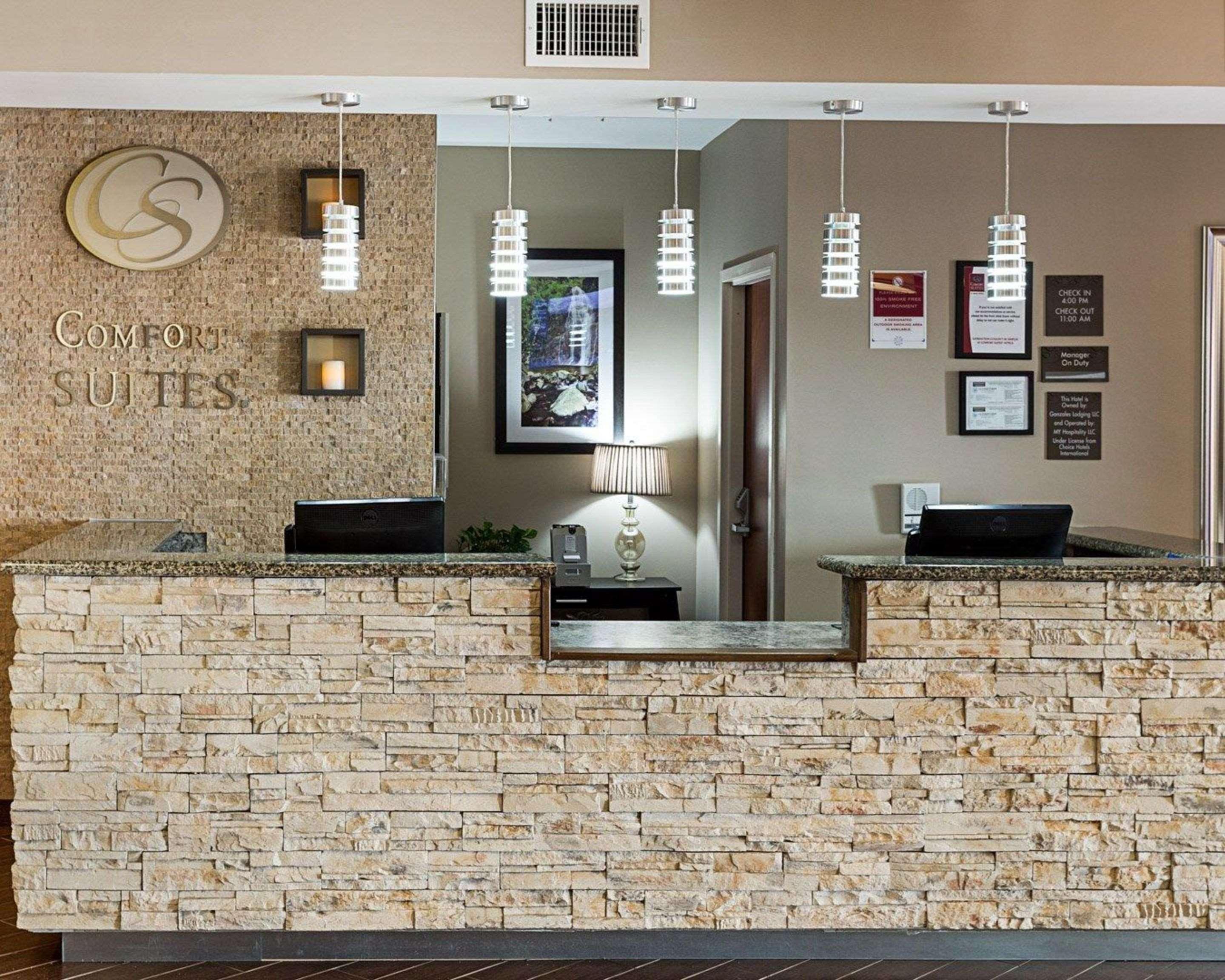 Comfort Suites Near Tanger Outlet Mall Gonzales Dış mekan fotoğraf