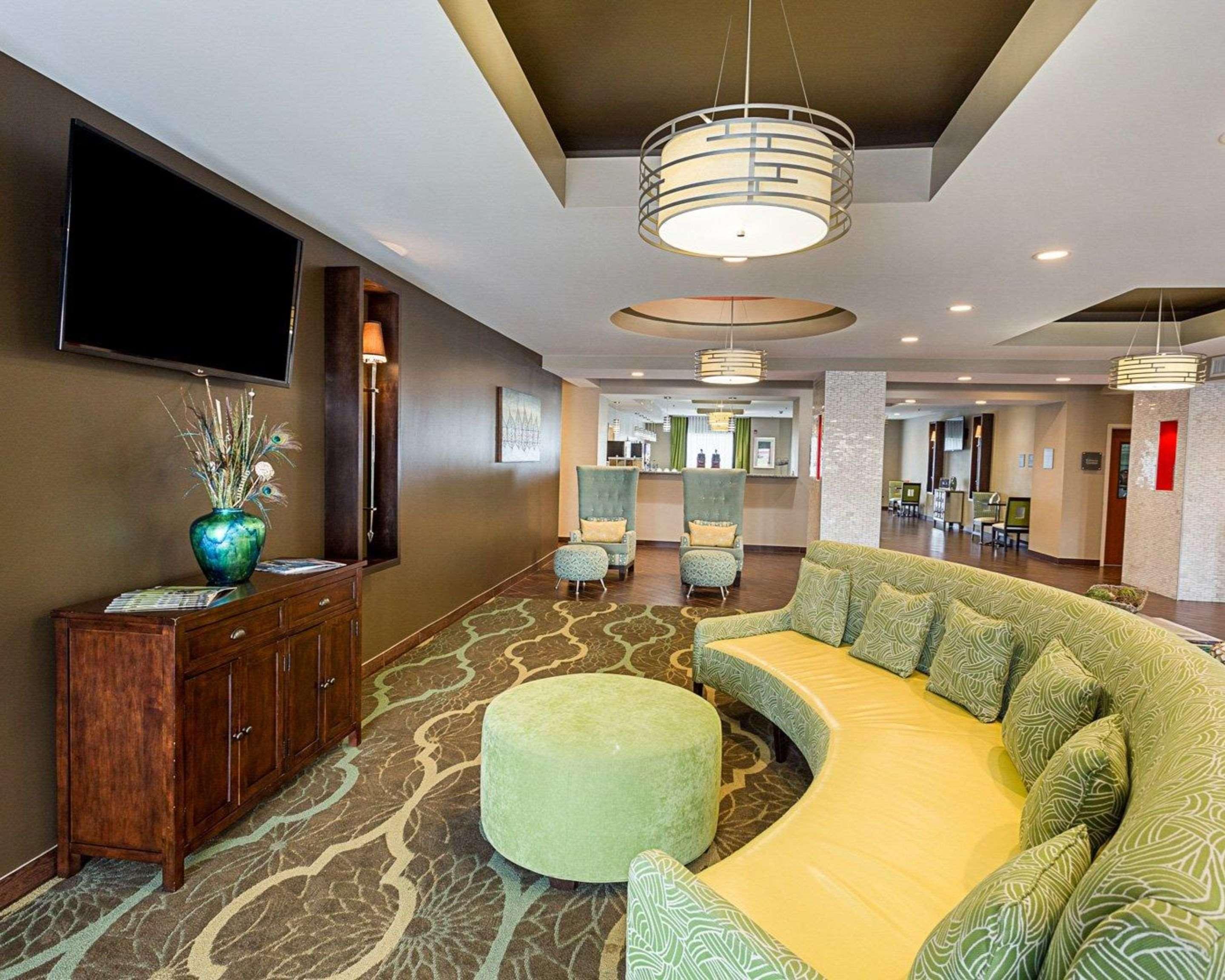 Comfort Suites Near Tanger Outlet Mall Gonzales Dış mekan fotoğraf