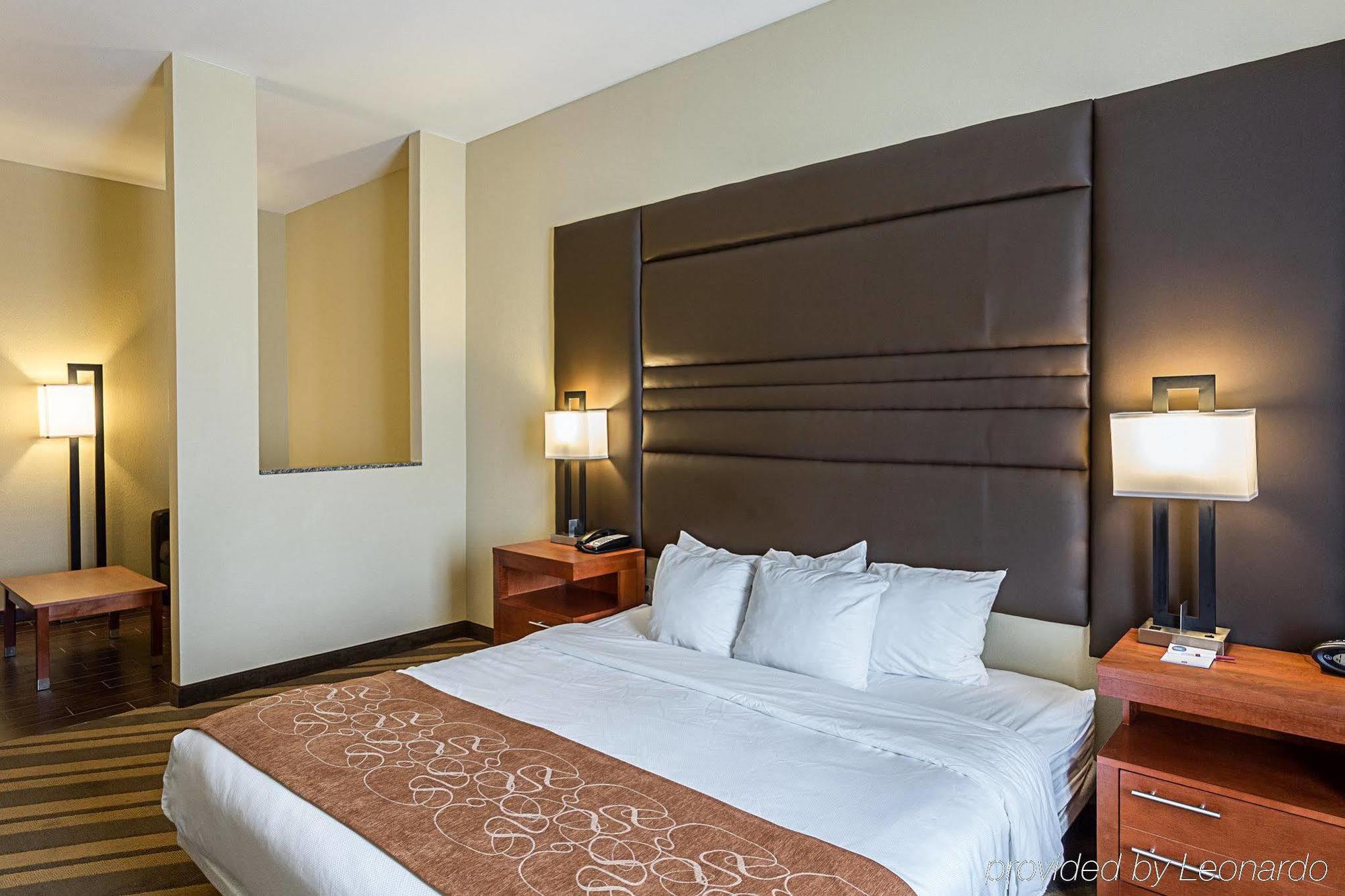 Comfort Suites Near Tanger Outlet Mall Gonzales Dış mekan fotoğraf