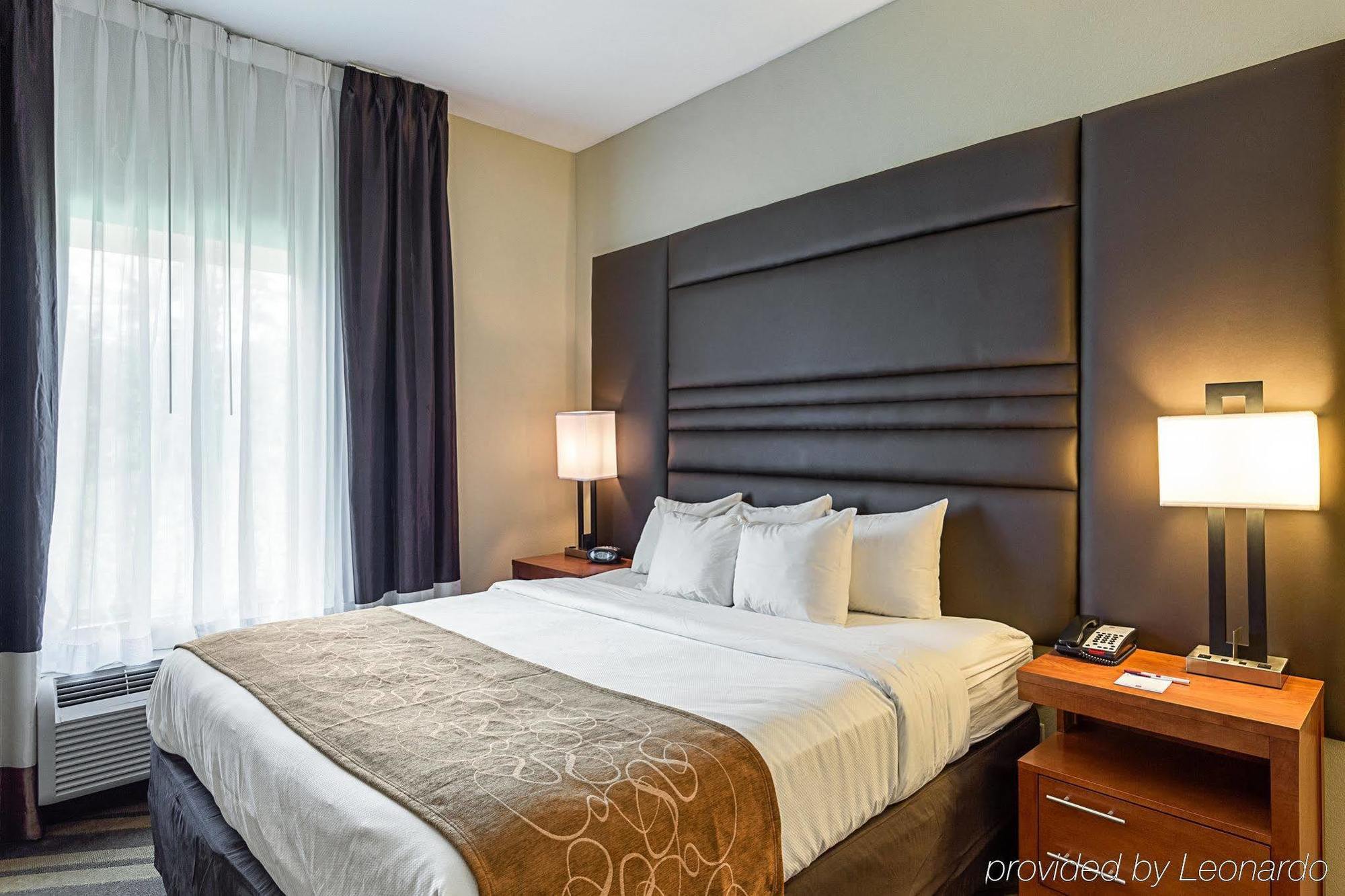 Comfort Suites Near Tanger Outlet Mall Gonzales Dış mekan fotoğraf