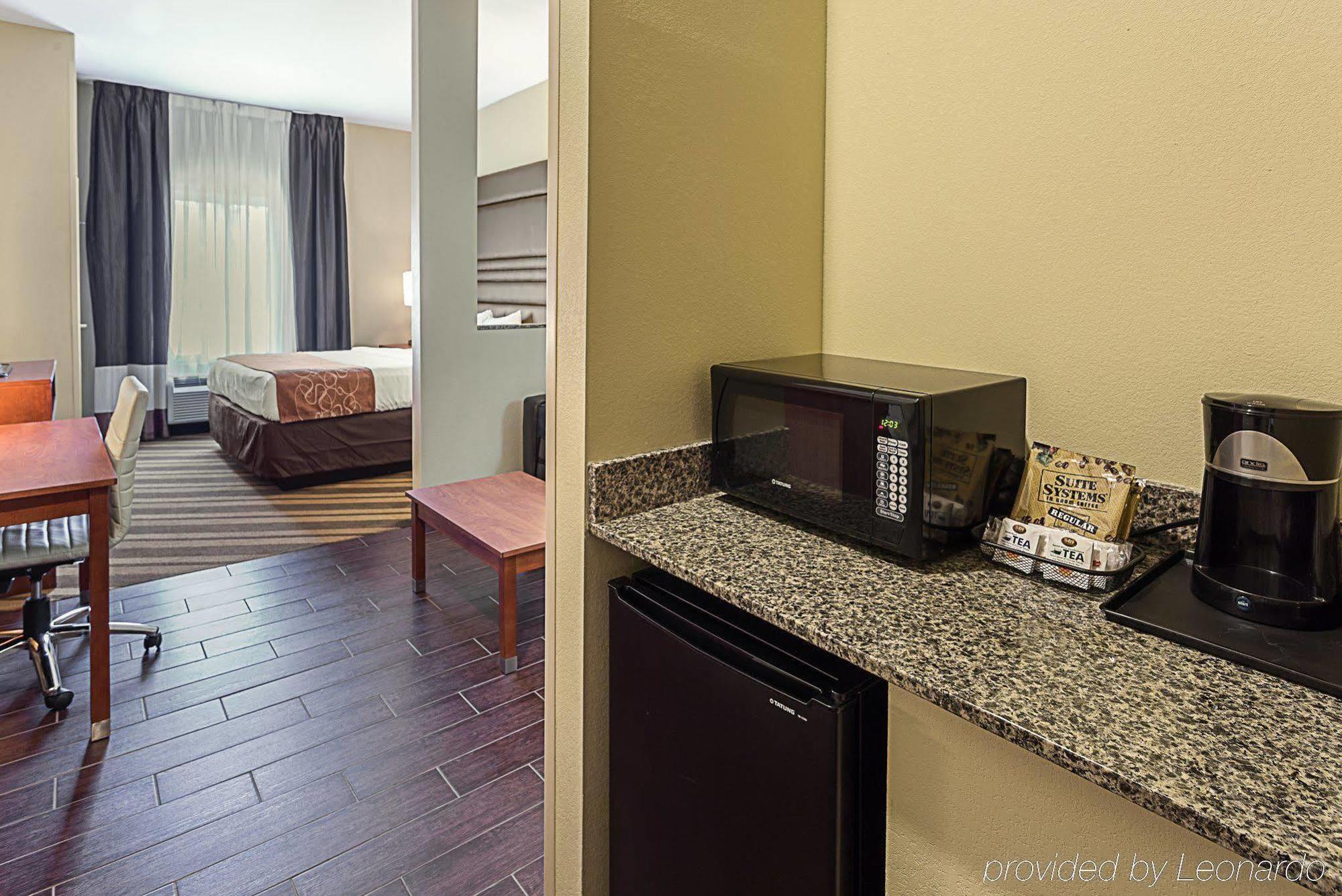 Comfort Suites Near Tanger Outlet Mall Gonzales Dış mekan fotoğraf